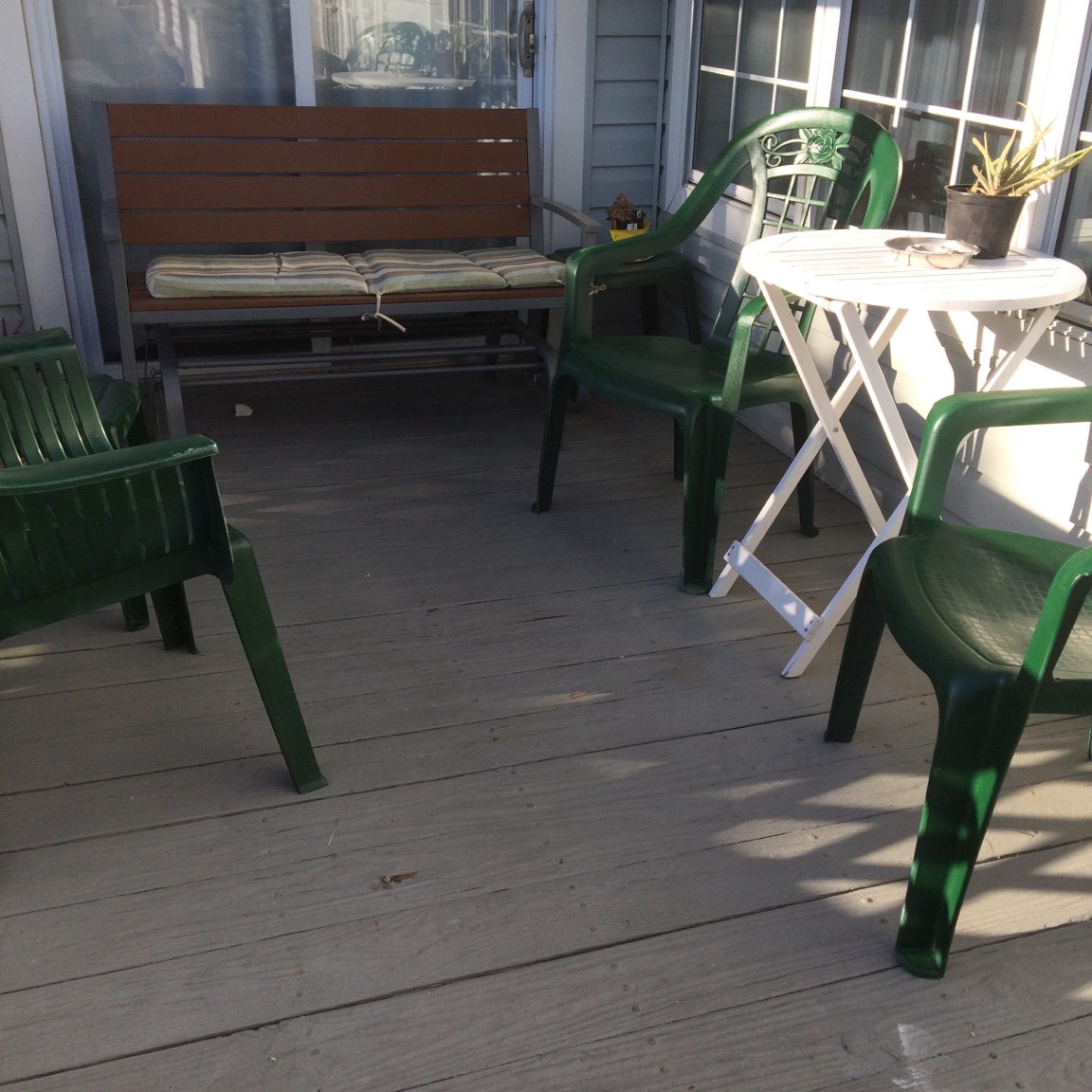 Beautiful Large Upper Deck